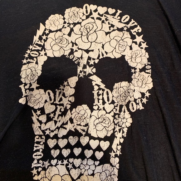 (2) Long Sleeve Shirts - Picture 3 of 5